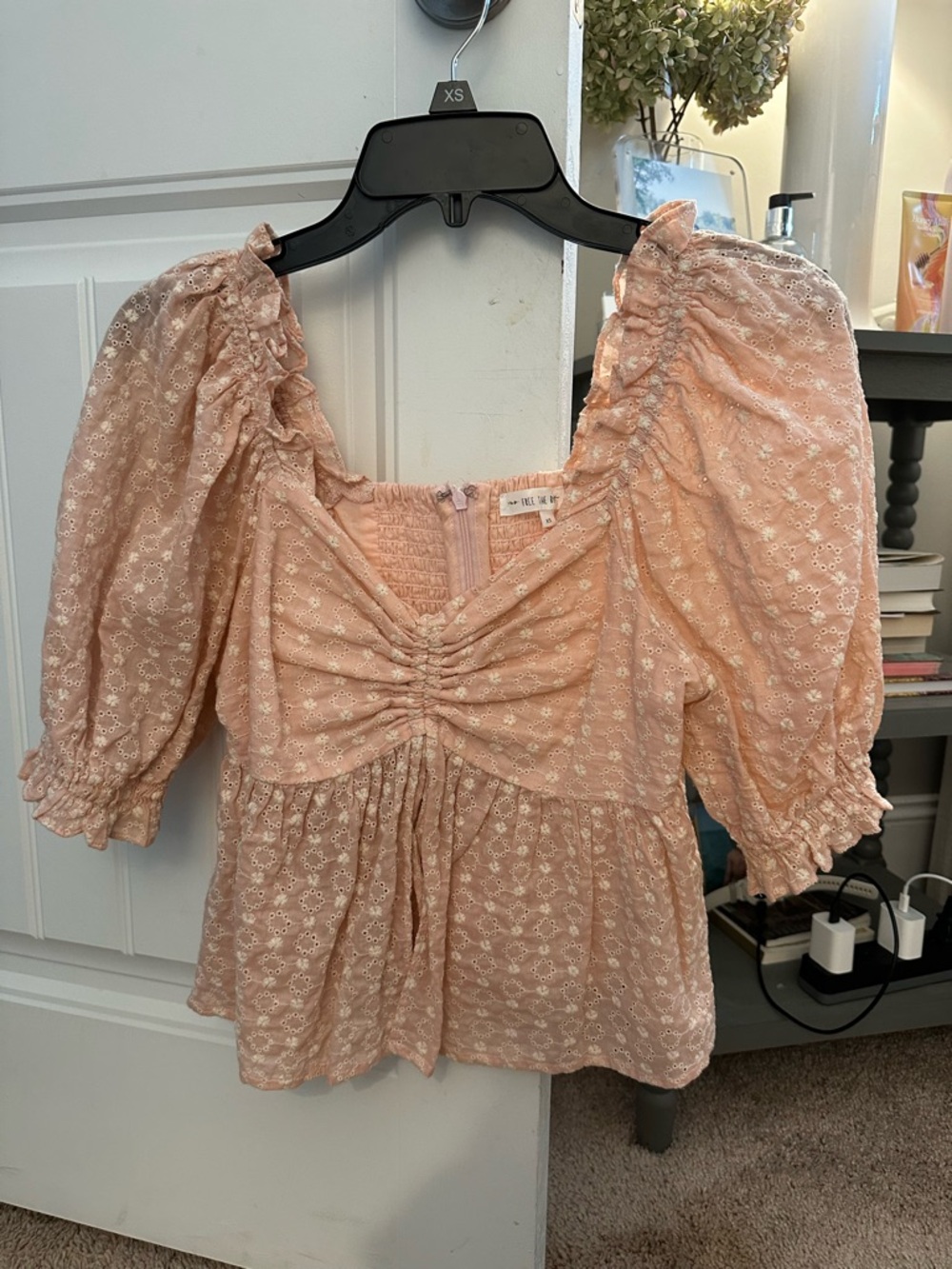 Smocked Puff-Sleeve Eyelet Blouse - Dusty Pink